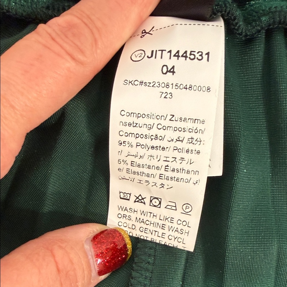 EMERY ROSE 2XL Luxurious Forest Green Velvet Pleated Skirt. Classic parties - Picture 5 of 8